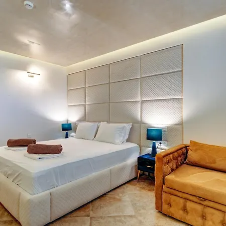 Bella Vista Boutique,nea Peramos