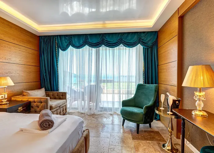 Hotel Bella Vista Boutique,nea Peramos